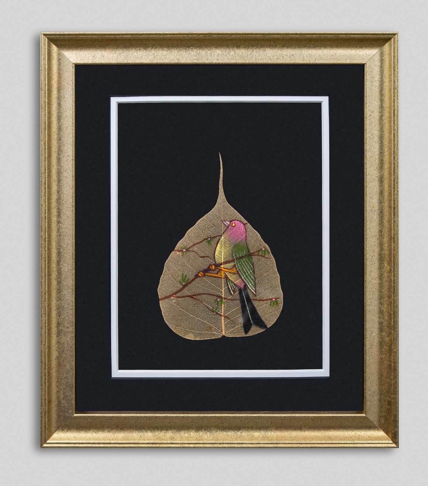 2.5cm Classic Champagne, intricate artwork with double mat border
